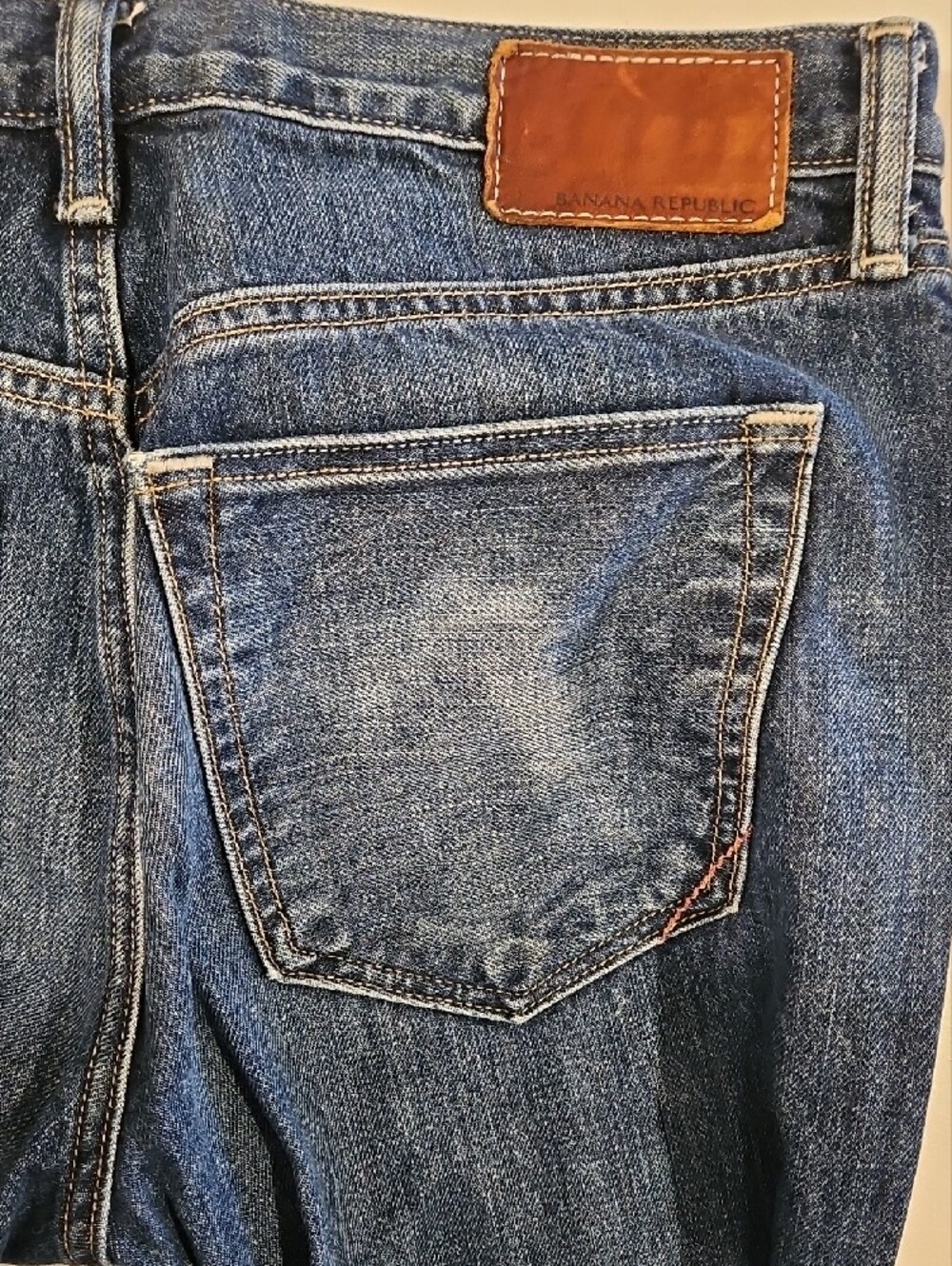 Banana Republic Relaxed Worn Faded Whiskered Dark Denim 0099